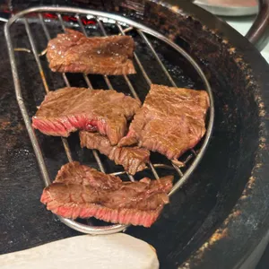 꾸석지돌판한우 사진