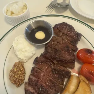 코모도 테이블 사진