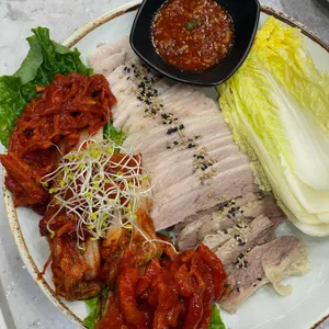 오늘도 보쌈 칼국수 사진