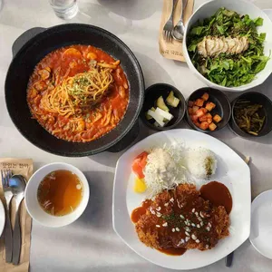 그날의식탁 사진