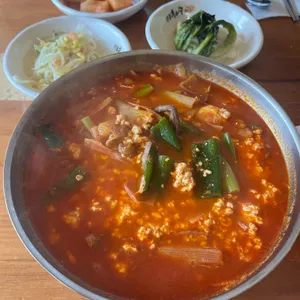 이화수전통육개장 사진