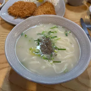 둥지칼국수 사진