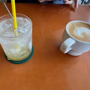 샬로우커피 사진