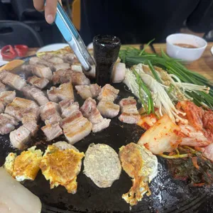 삼삼구이통삼겹살 사진