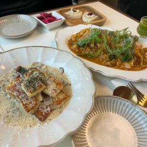 그라치에 대표 사진