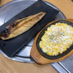 청춘종합어시장 사진