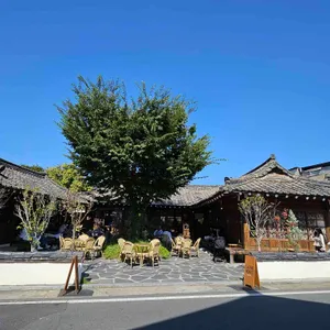 스컹크웍스 리뷰 사진