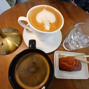 까마귀 커피앤티랩 사진