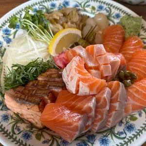 연어롭다 성수 사진