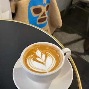 커피사촌로스터스 사진 1