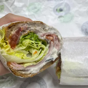 퀴즈노스 대표 사진