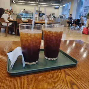 더비너브로 사진