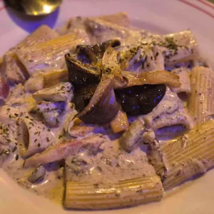 에디슨바이댄 사진