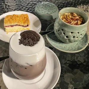 새벽카페 호르 사진