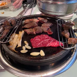 꾸석지돌판한우 대표 사진