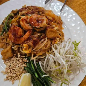 무삥과 팟타이 사진