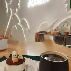 포레스트 성수 카페 대표 사진