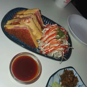 사라 대표 사진