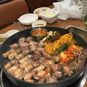 꽃돼지식당 사진