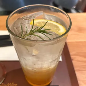 새들스커피앤바 사진