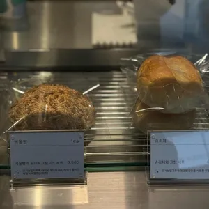 나니밀리커피앤로스터리 리뷰 사진