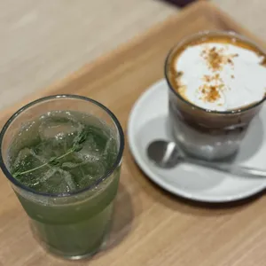 나니밀리커피앤로스터리 사진