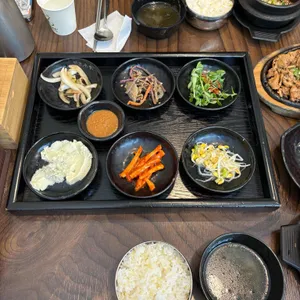 웰빙 황토우렁이 쌈밥 사진