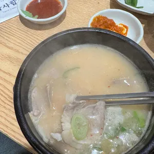 쌍둥이 돼지국밥 사진