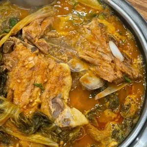 통묵은지감자탕 대표 사진