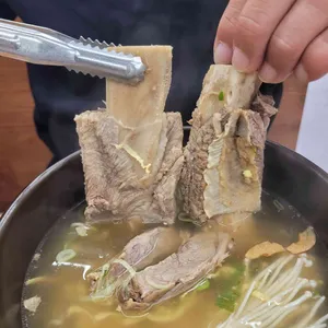 갈비탕 뚝배기 리뷰 사진