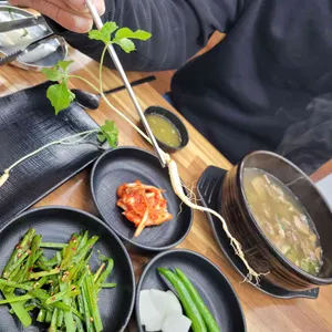 갈비탕 뚝배기 리뷰 사진