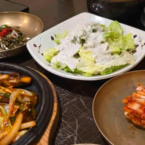 매화곤드레밥 사진