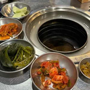 유명돈 대표 사진