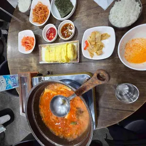 옛날생돼지김치찌개 대표 사진