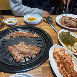 1983암돼지갈비 사진 1