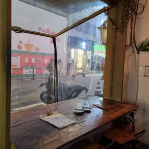 이로우 리뷰 사진