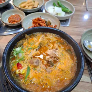 뼈누리감자탕묵은지 사진