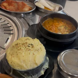 그래. 육 대표 사진