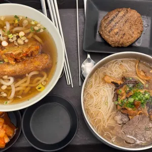 오리엔탈누들 사진