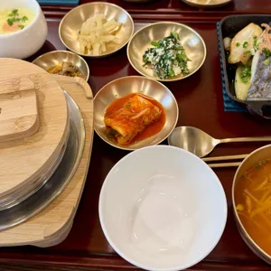 한식공간 소반 사진