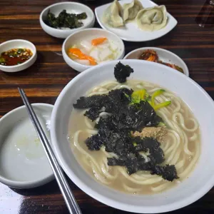 앵콜칼국수 사진
