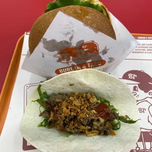 BT버거앤타코 사진 1