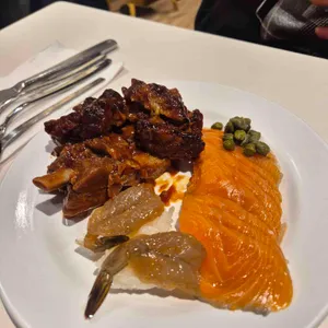 애슐리퀸즈 사진