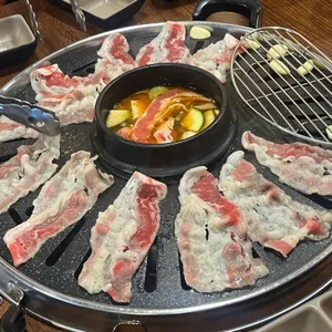 꽃담우정육식당 사진
