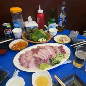 청정활어회 직판장 사진 1