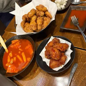 교촌치킨 사진 1