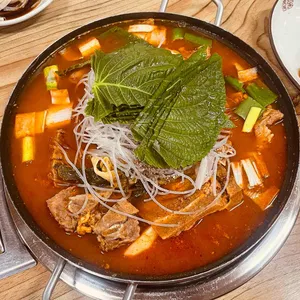 큰손뼈다귀감자탕 사진