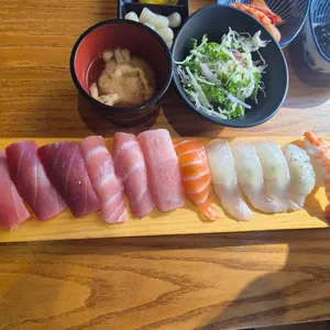 이춘복 참치 & 스시 사진