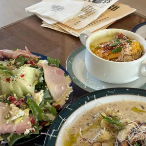 블레스 브런치바 사진