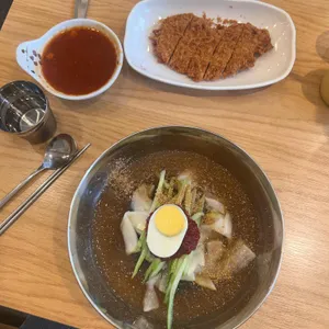매콤돈까스 칡불냉면 대표 사진